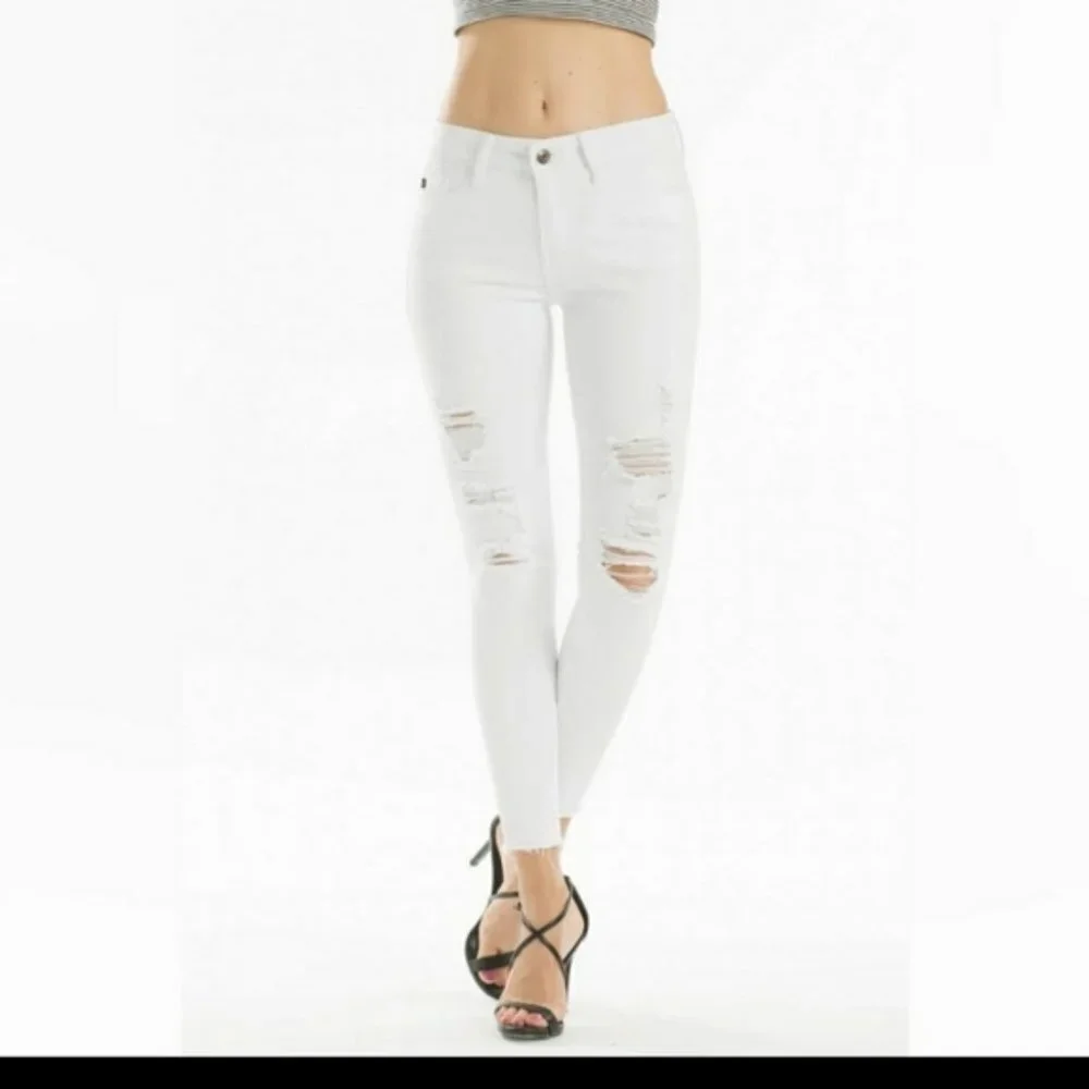 Kancan High Rise Distressed White Jeans Size 30